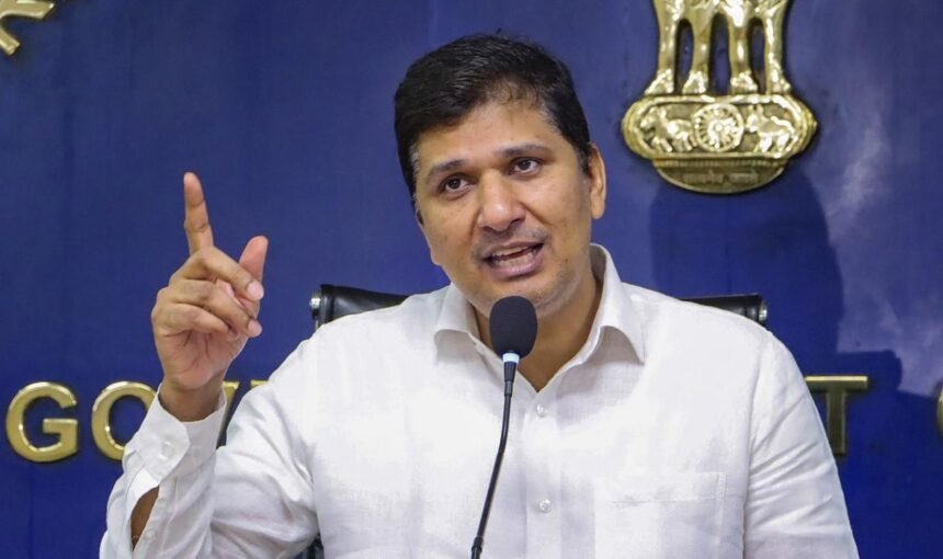 AAP`s Saurabh Bharadwaj claims: &quot;Operation Lotus floated to break AAP&quot;