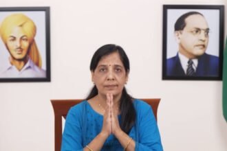 'Kejriwal ko Ashirwad': Wife Sunita launches WhatsApp campaign for Delhi CM | India News