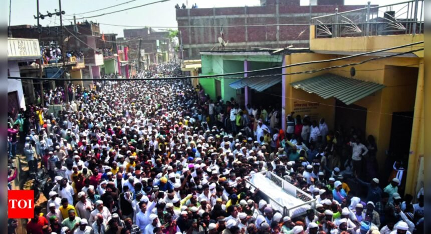 Thousands gather at Ansari's funeral in UP's Ghazipur, wife and elder son miss last rites | India News