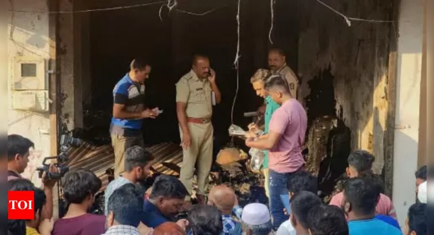 2 kids among 7 of Maha family killed in blaze | India News