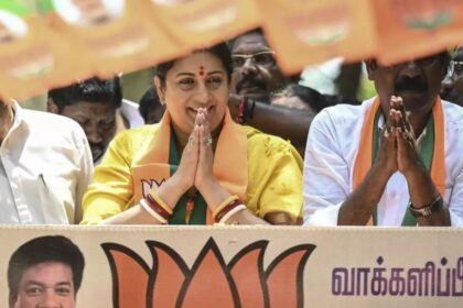 'Delhi mein hugging, Kerala mein begging, Karnataka mein thugging': Smriti Irani takes jibe at opposition | India News