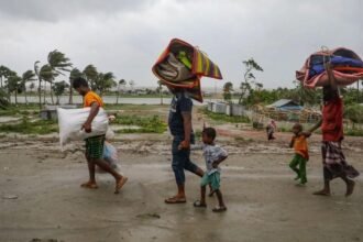 Bangladesh: 10 people dead, over 150,000 houses damaged due to cyclone Remal