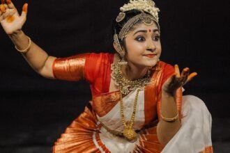 A young Mohiniyattam dancer chooses to portray an occult character