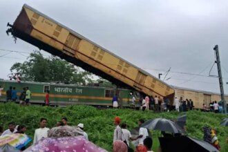 Goods train rams into Kanchanjungha Express in Bengal; loco pilot dead, 16 injured | India News