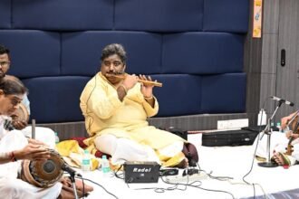 Palakkad Sreeram’s singing flute captures the finer nuances of Carnatic ragas