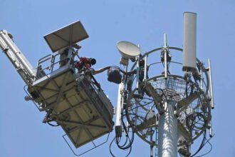 Spectrum Auction: Spectrum auction ends in 2 days, fetches 11k cr | India Business News