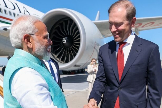 During grand reception for PM Modi at Moscow airport, Russia sends signal to China | India News