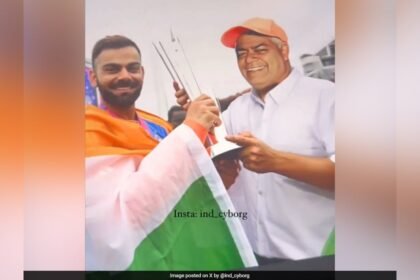 Fan Photoshops Virat Kohli Lifting T20 World Cup Trophy With Father, Internet Goes Wild