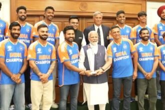 पीएम मोदी से हुई मुलाकात, अब टीम इंडिया मुंबई के लिए रवाना; 5 बजे होगी विजय परेड Team India T20 World Cup 2024 Victory Parade Live 4th July Schedule Delhi Arrival PM Modi Meeting Wankhede Stadium Rohit Sharma Virat Kohli-cricket news