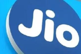 Jio writes to telecom minister Scindia, seeks auction for satcom spectrum