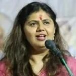 Pankaja Munde reaches out to Dalits and OBC; promises action if are `troubled`