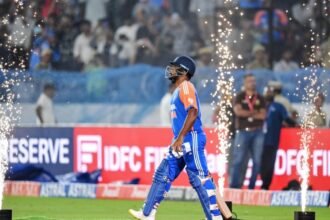 Sanju Samson goes on rampage, unleashes four fours in a row off Taskin Ahmed