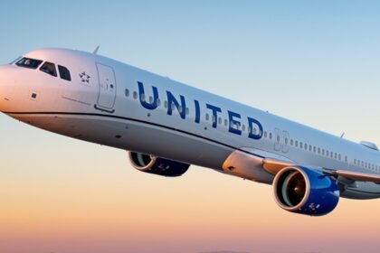 Dead body found in wheel well of United Airlines plane after Hawaii touchdown - 'Not clear how or when' | World News