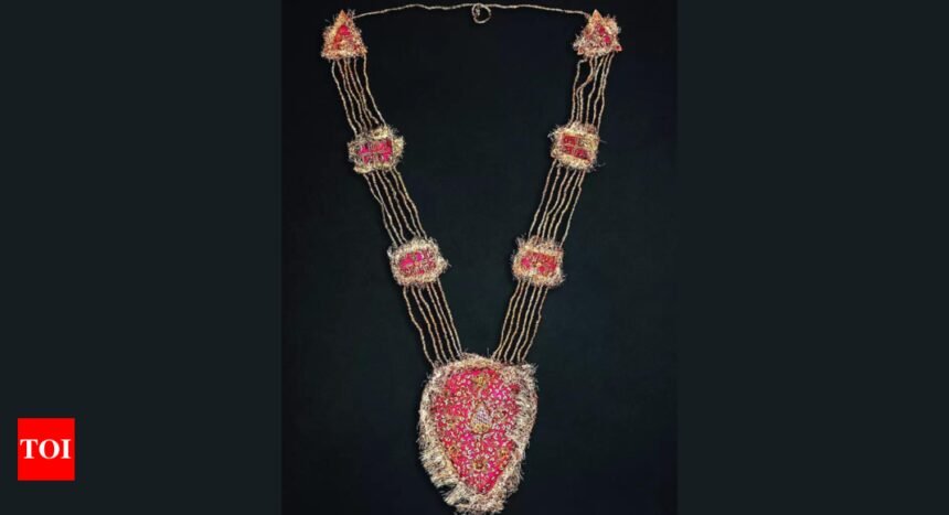 Garland Gandhi wore on Dandi March fails to attract buyers at London auction