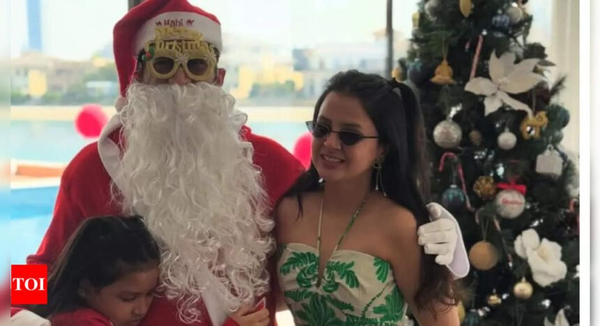 MS Dhoni embraces the festive spirit, dons Santa costume for Christmas celebration at home | Off the field News