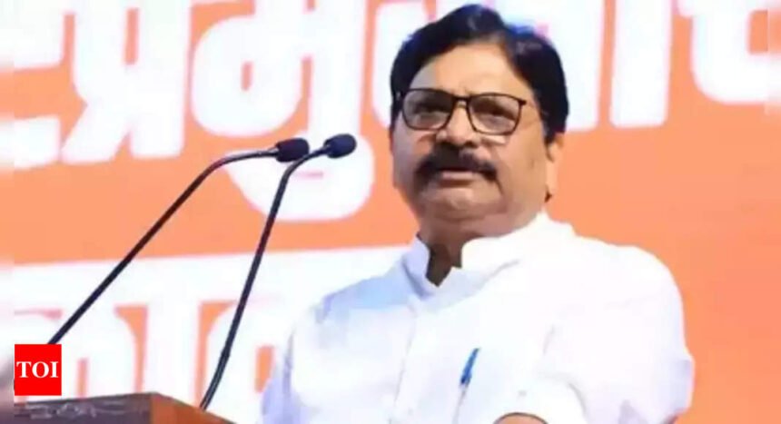 Mumbai: Shiv Sena MP Ravindra Waikar's car involved in road crash at Goregaon | Mumbai News