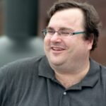 Reid Hoffman: Conspiracy theory behind Reid Hoffman considering leaving US is...; Elon Musk agrees
