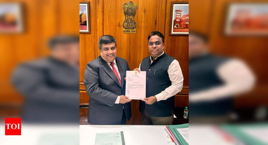 SP MLA Rais Shaikh moves bill to curb defamation of religious leaders, historical figures & national icons | Mumbai News