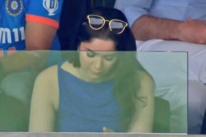 Sara Tendulkar spotted at the Gabbatoir, cheers for Team India during third Test |